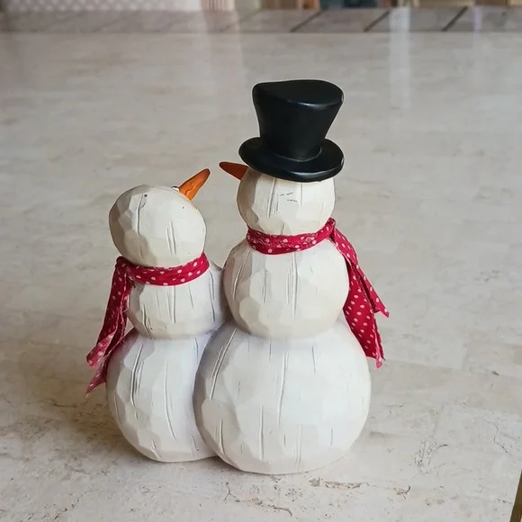 Vintage Snowman couple figurine/"carved wood" hand painted,, 5 1/2" tall..New. - Picture 6 of 12